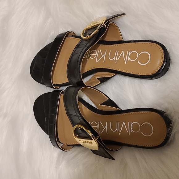 Calvin Klein snakeskin slipper - Picture 3 of 4